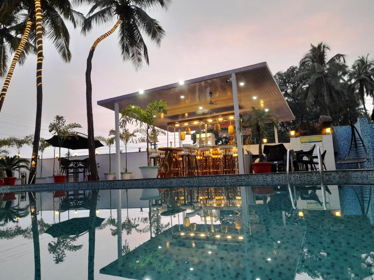 Hotel Goa Continental Arpora Exteriör bild