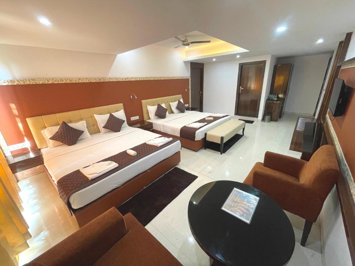 Hotel Goa Continental Arpora Exteriör bild
