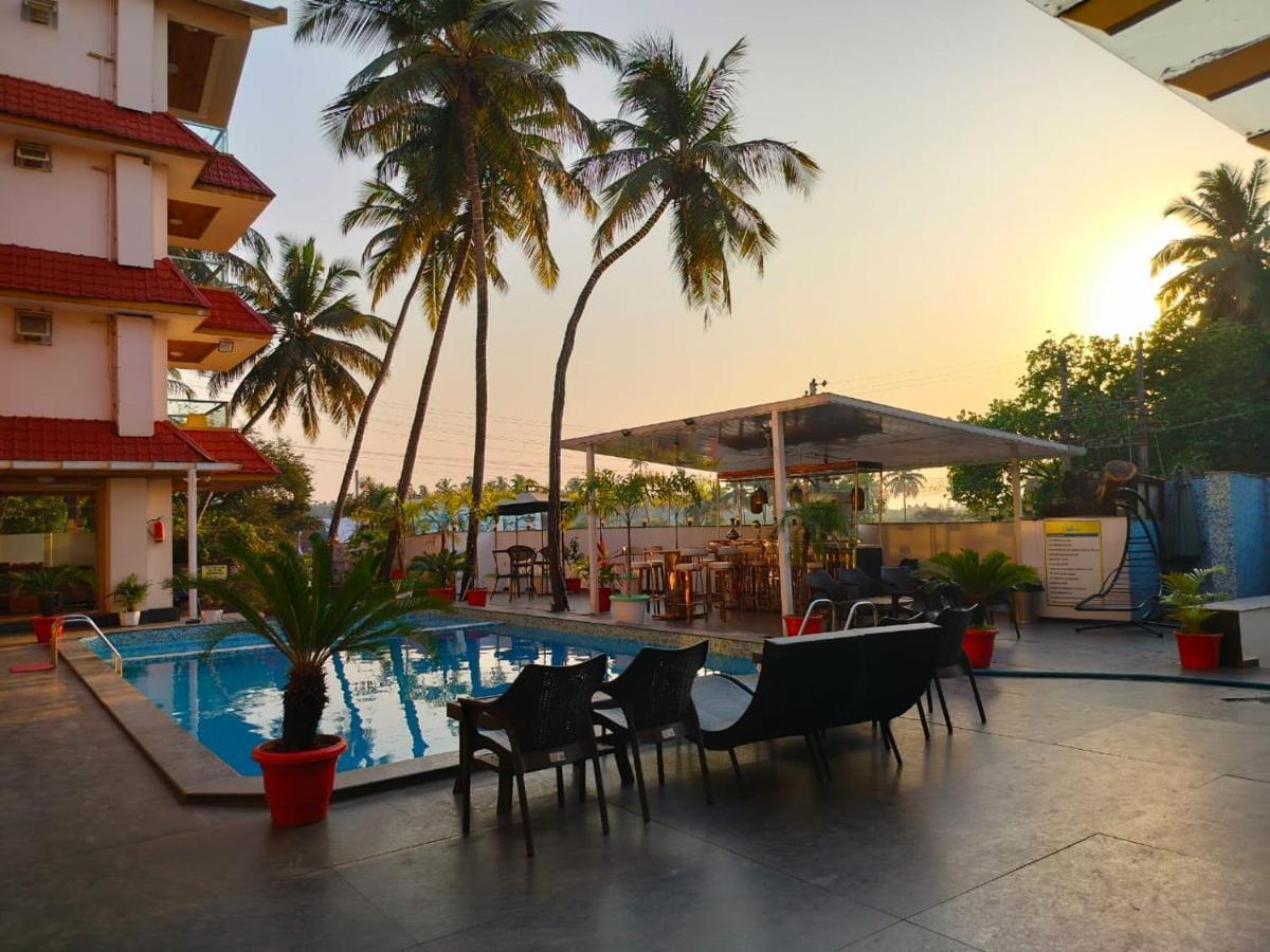 Hotel Goa Continental Arpora Exteriör bild