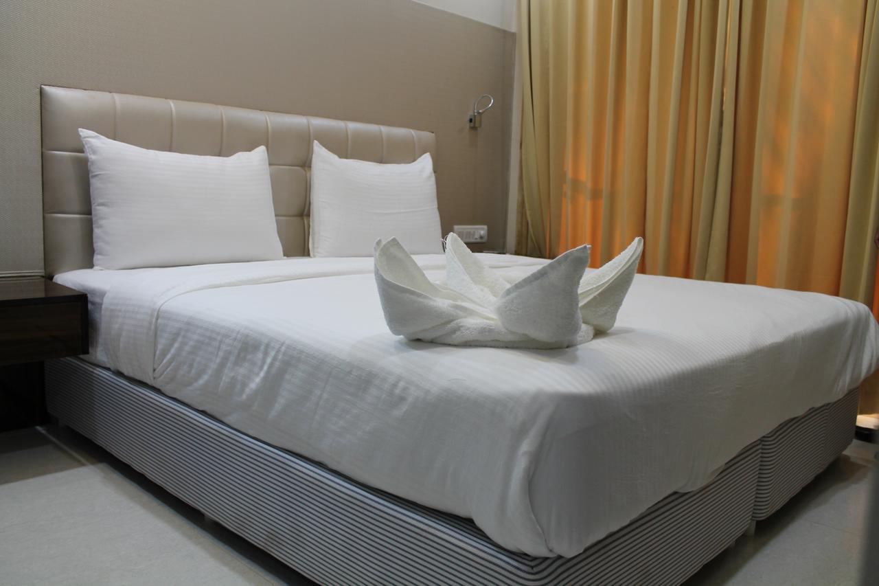 Hotel Goa Continental Arpora Exteriör bild