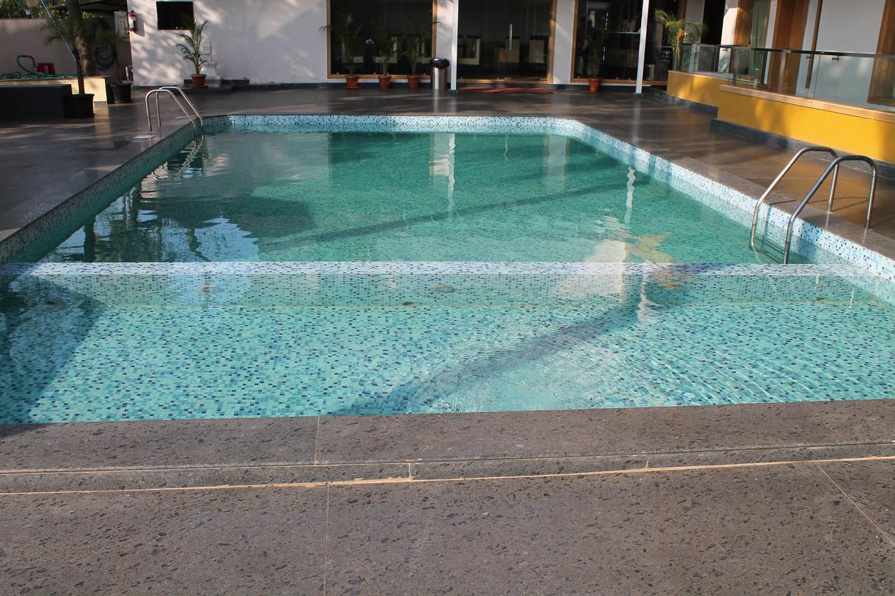 Hotel Goa Continental Arpora Exteriör bild
