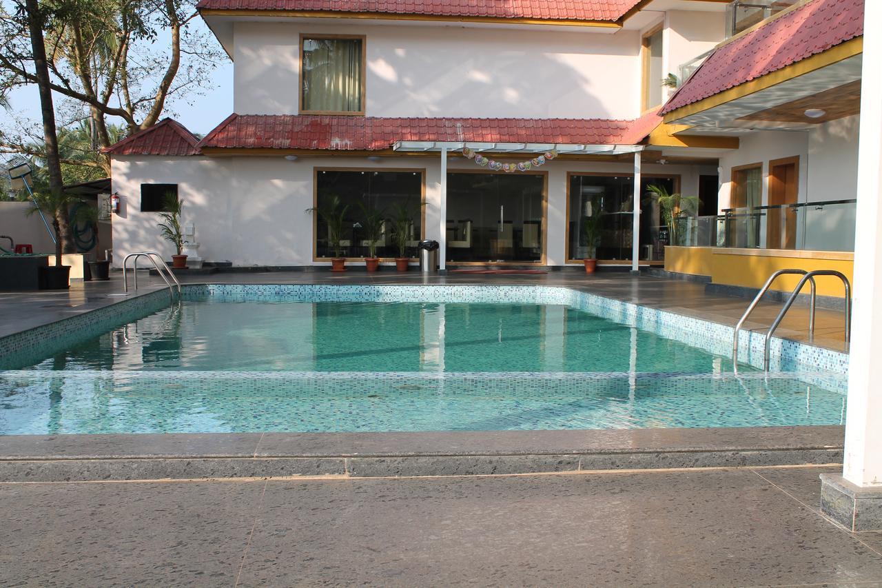 Hotel Goa Continental Arpora Exteriör bild