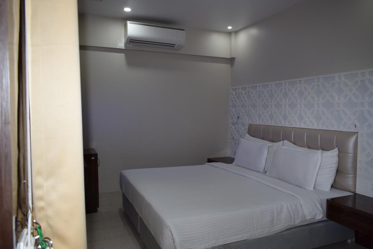 Hotel Goa Continental Arpora Exteriör bild